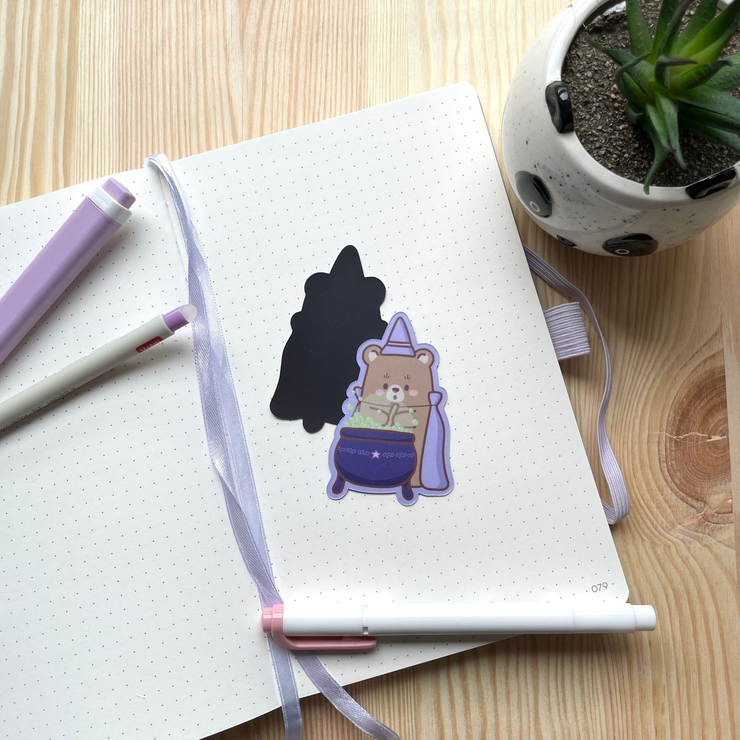 Magnet - Bear Stirring In Cauldron | Witchy Bears