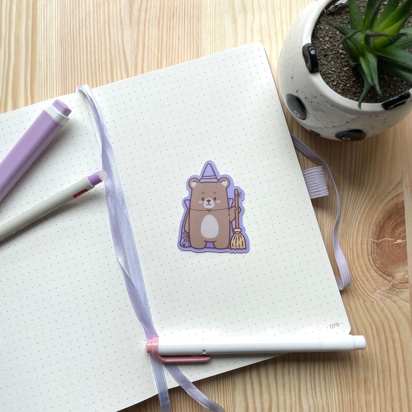 Magnet - Bear With Broom | Witchy Bears