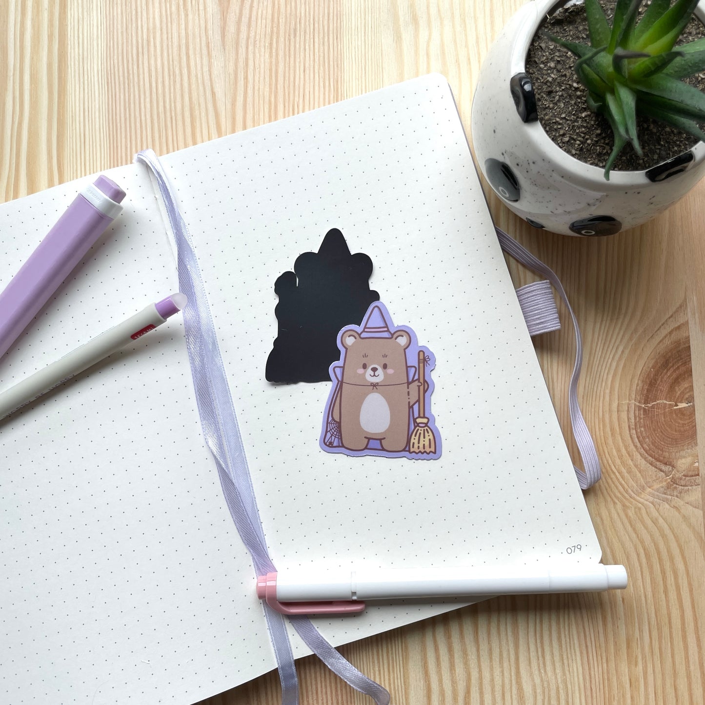 Magnet - Bear With Broom | Witchy Bears