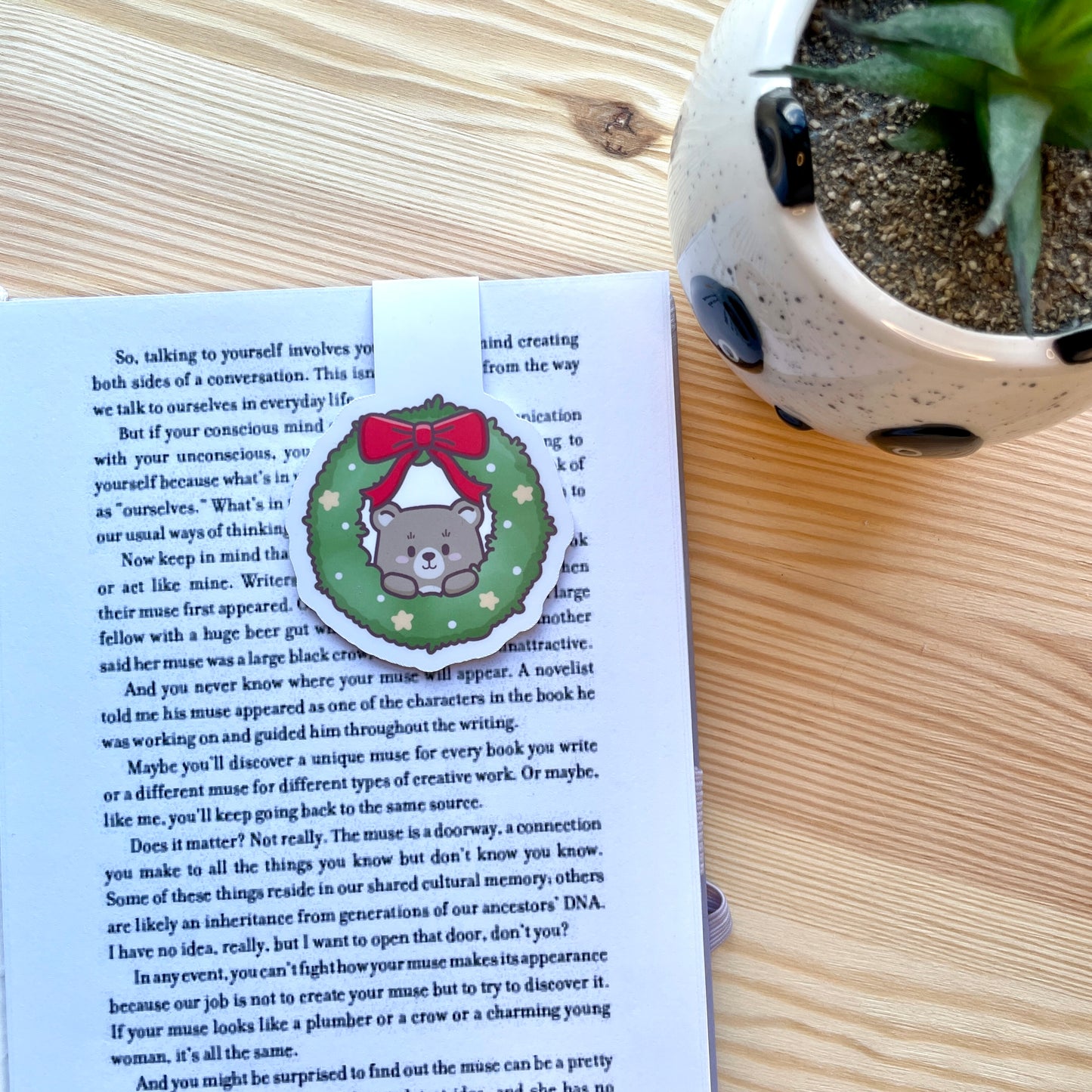 Magnetic Bookmark - Cute Bear In Wreath | A Cosy Christmas